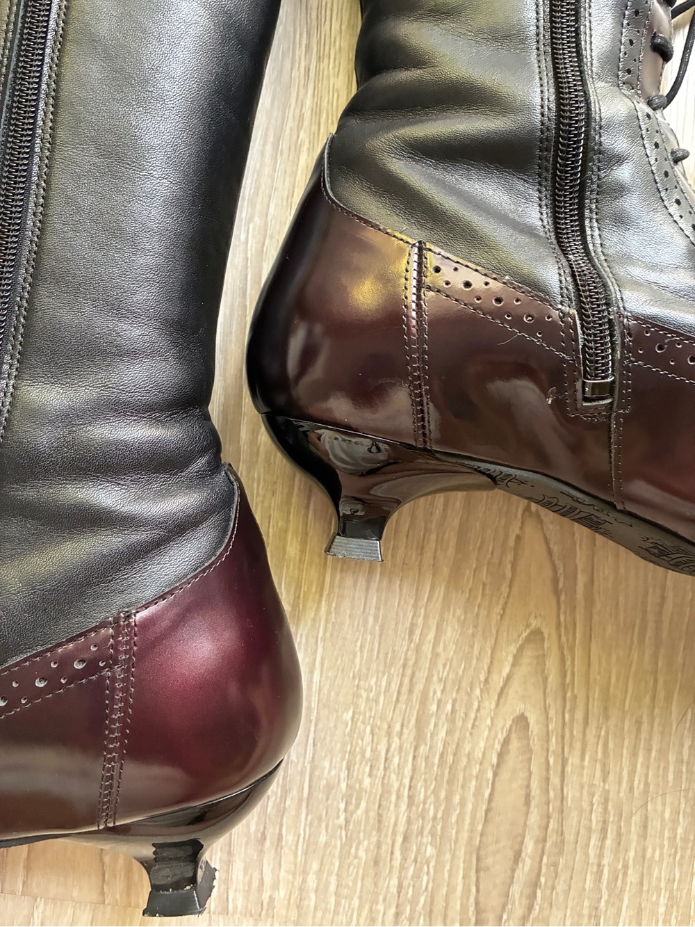 FLUEVOG- Half Truth Sherry, Black and purple Leather Lace-Up tall boots, size 9 - Picture 10 of 16